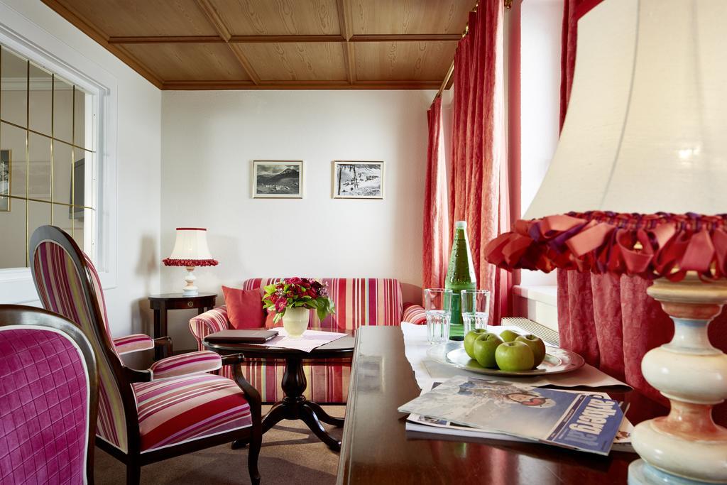 Hotel Hirlanda Zuers Exterior photo
